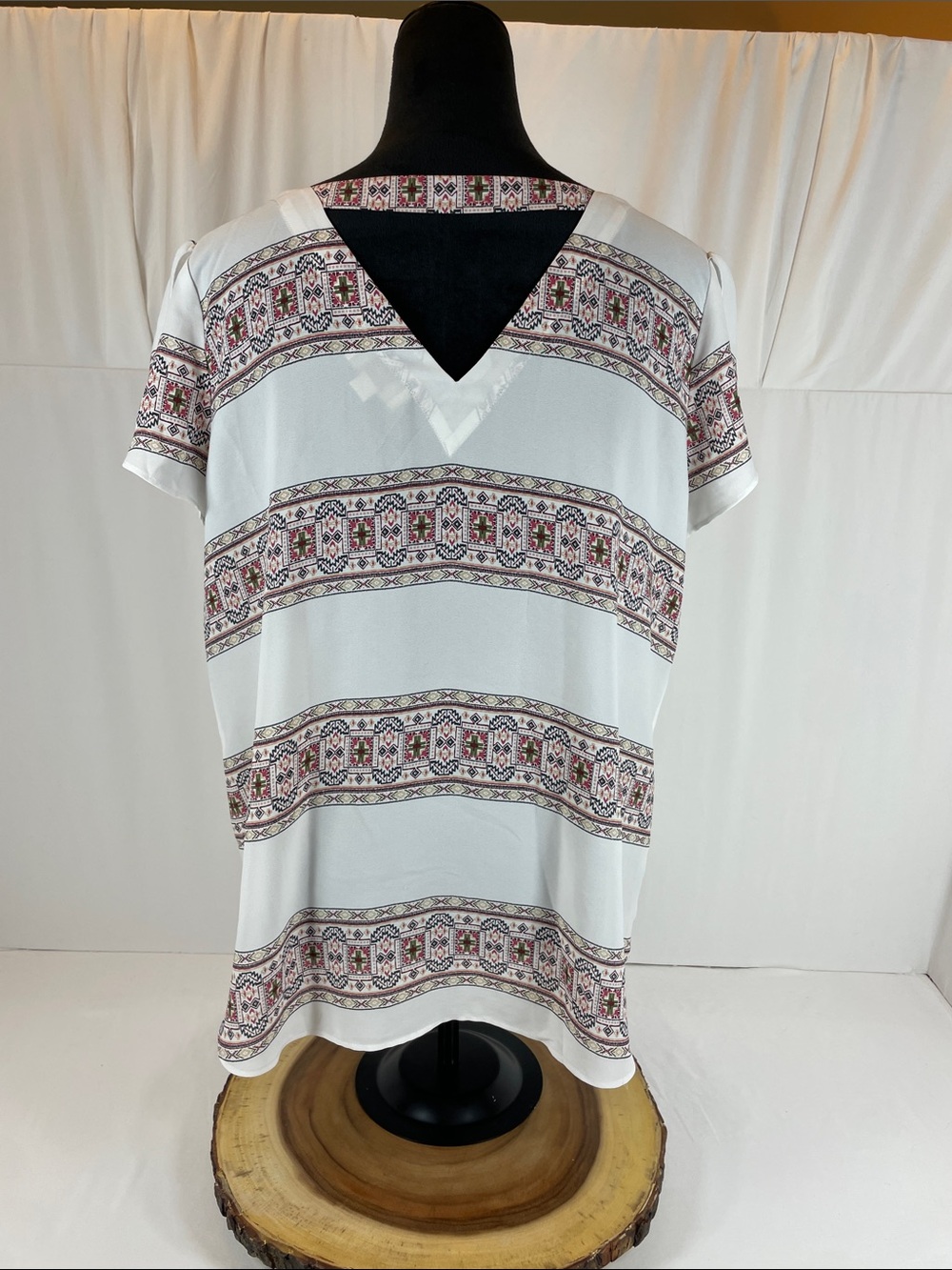 LOFT Outlet Geometric Boho Blouse White Southwestern Print Cutout Back Women’s L - Picture 8 of 8
